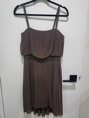 Nine West Pleated Olive Khaki Chiffon Dress - Size 4
